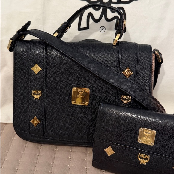 Authentic mcm black Crossbody bag with free wallet - Picture 3 of 17